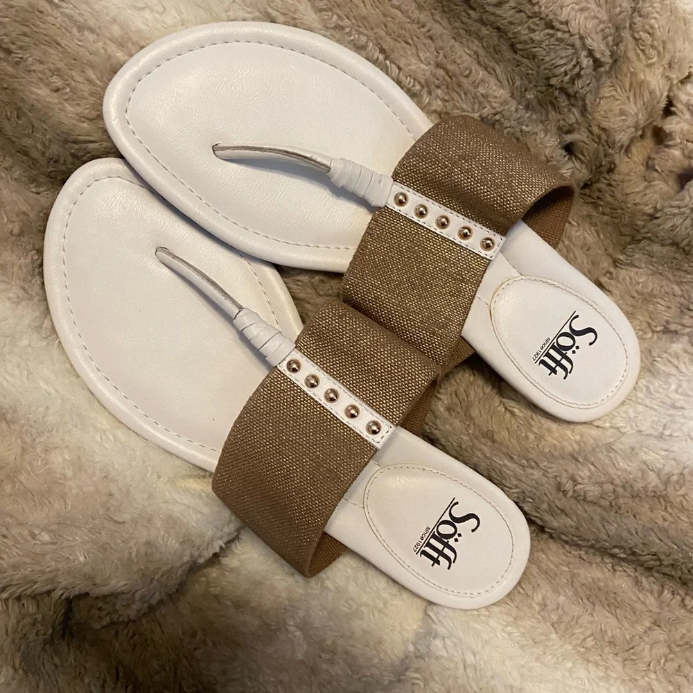 *3/$25* Sofft White and Gold Thong Sandals Size 10 - Picture 5 of 9
